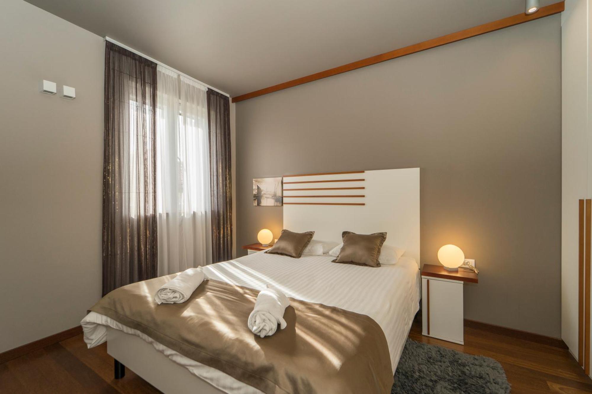 Luxury Rooms And Apartment Silente Bacvice Split Kültér fotó